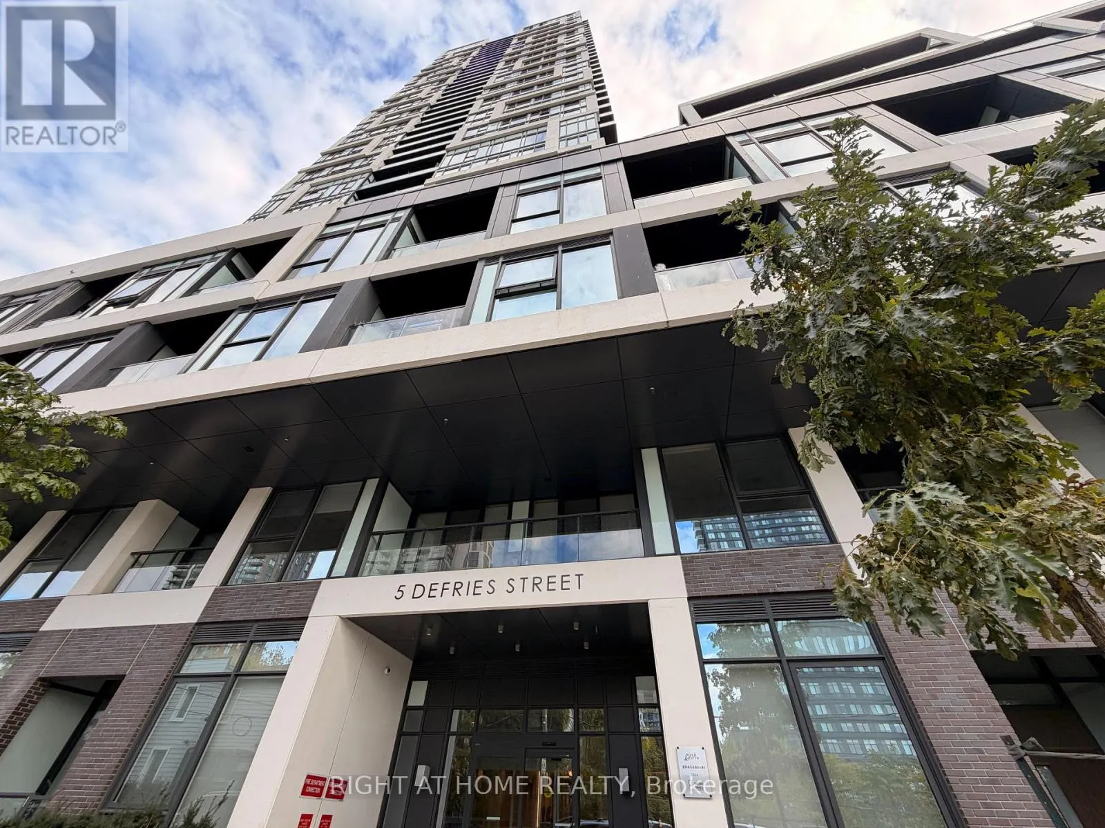 Apartment for rent: 1801 - 5 Defries Street, Toronto, Ontario M5A 0W7