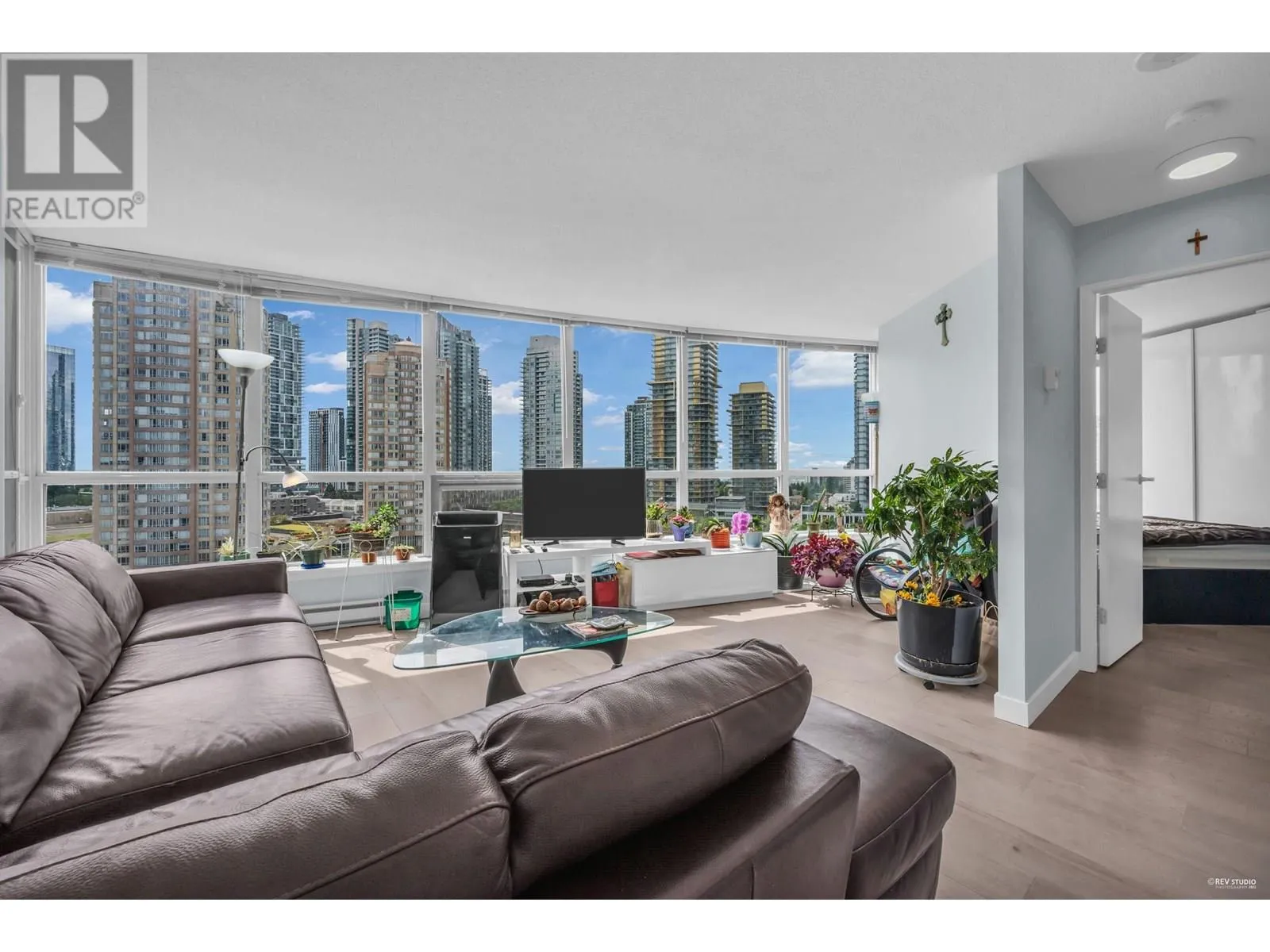 Apartment for rent: 1801 6088 Willingdon Avenue, Burnaby, British Columbia V5H 4V2