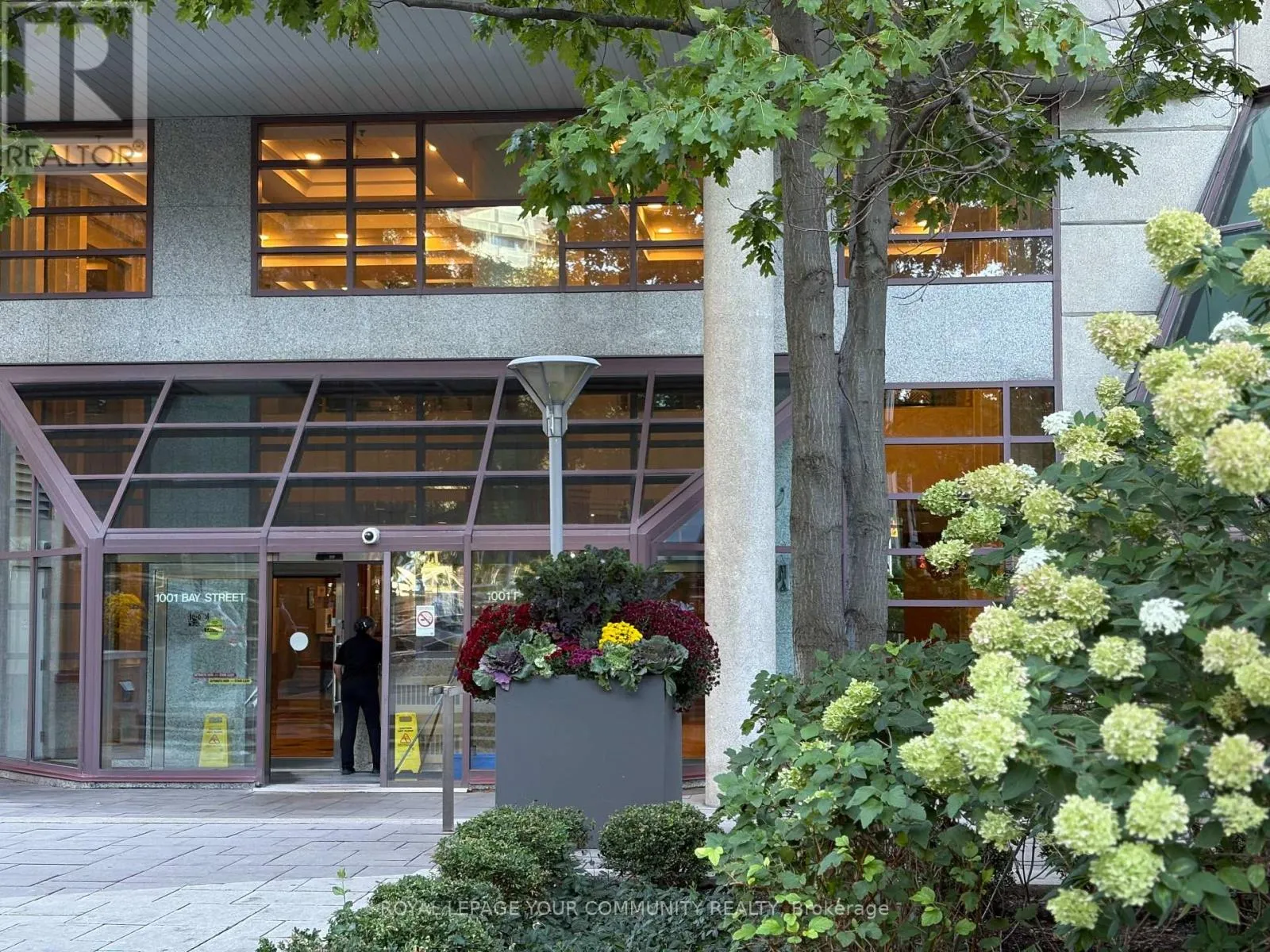 Apartment for rent: 1802 - 1001 Bay Street, Toronto, Ontario M5S 3A6