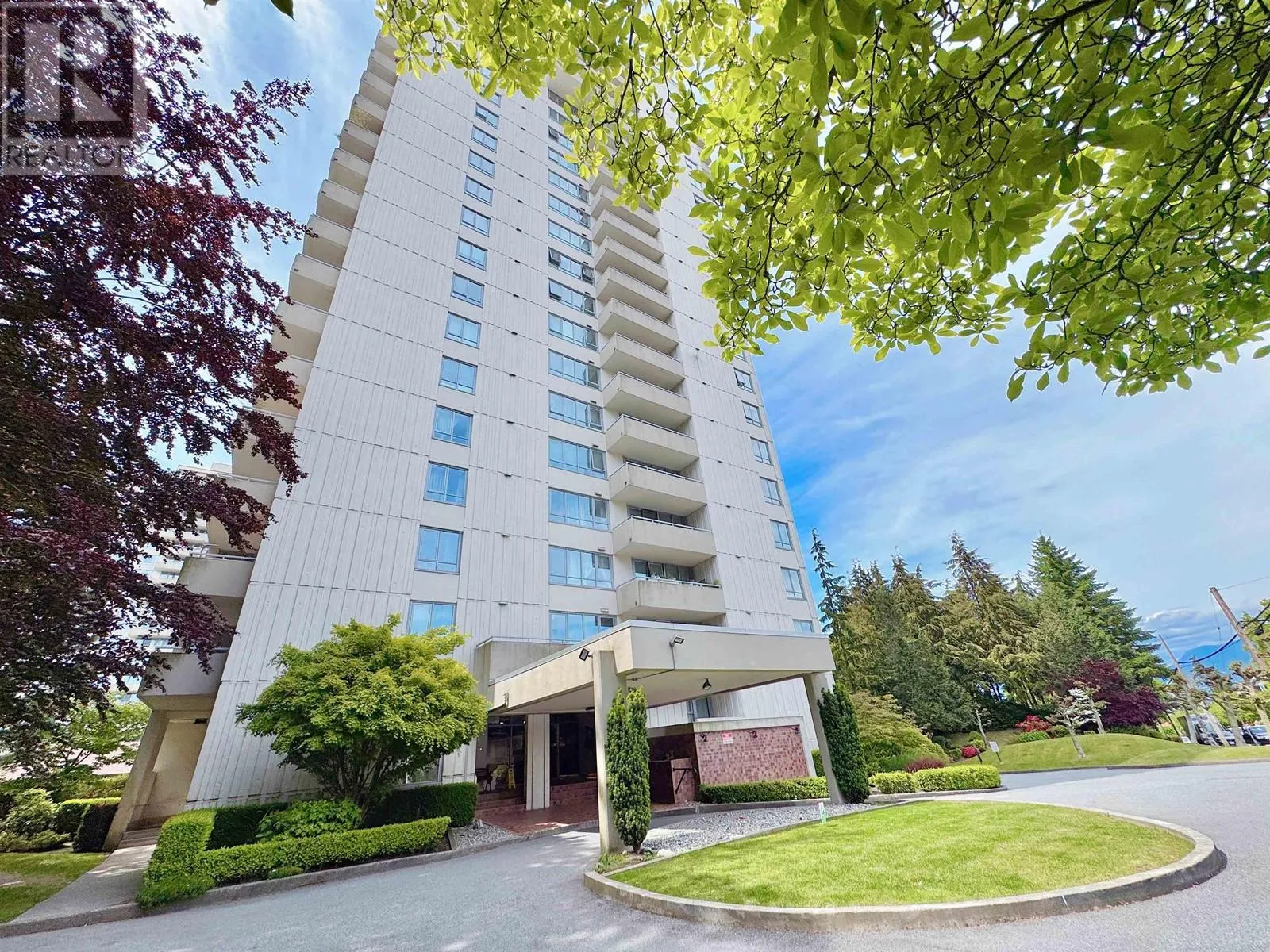 Apartment for rent: 1802 5645 Barker Avenue, Burnaby, British Columbia V5H 3Z5