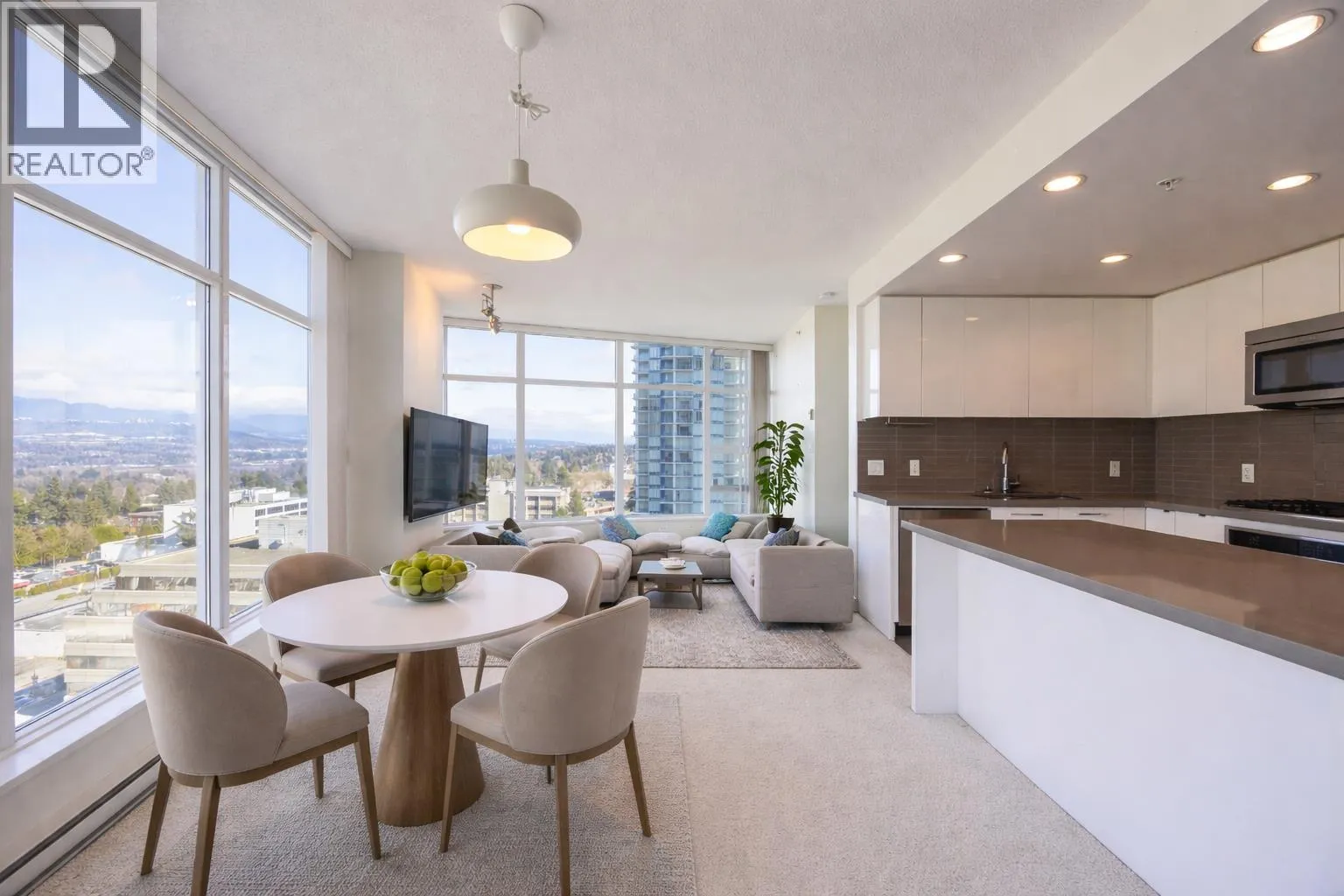 Apartment for rent: 1803 4880 Bennett Street, Burnaby, British Columbia V5H 0C1