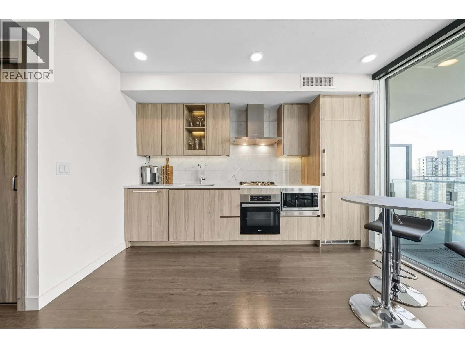 Apartment for rent: 1804 89 Nelson Street, Vancouver, British Columbia V6Z 0E7