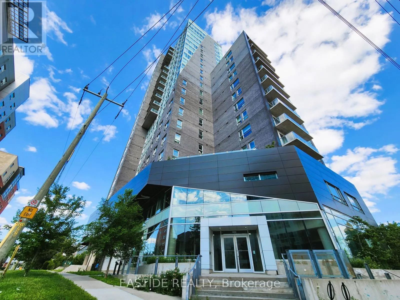 Apartment for rent: 1805 - 158 King Street, Waterloo, Ontario N2J 2Y2