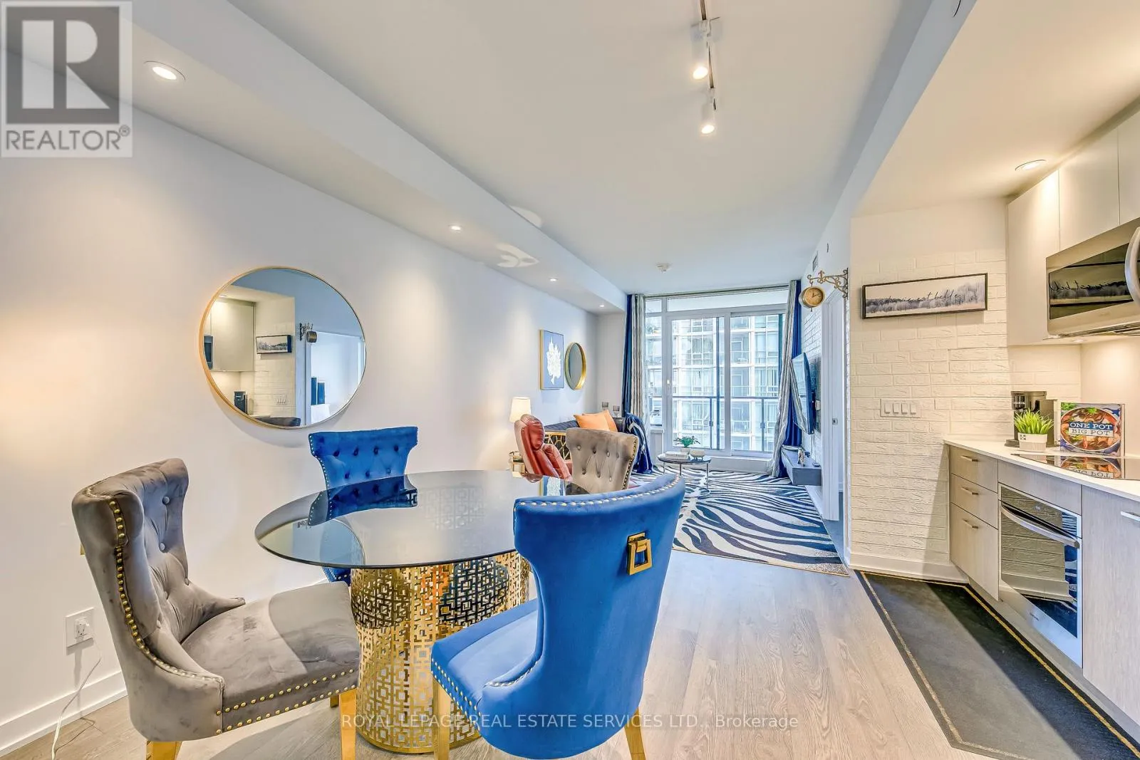 Apartment for rent: 1805 - 1926 Lake Shore Boulevard W, Toronto, Ontario M6S 1A1