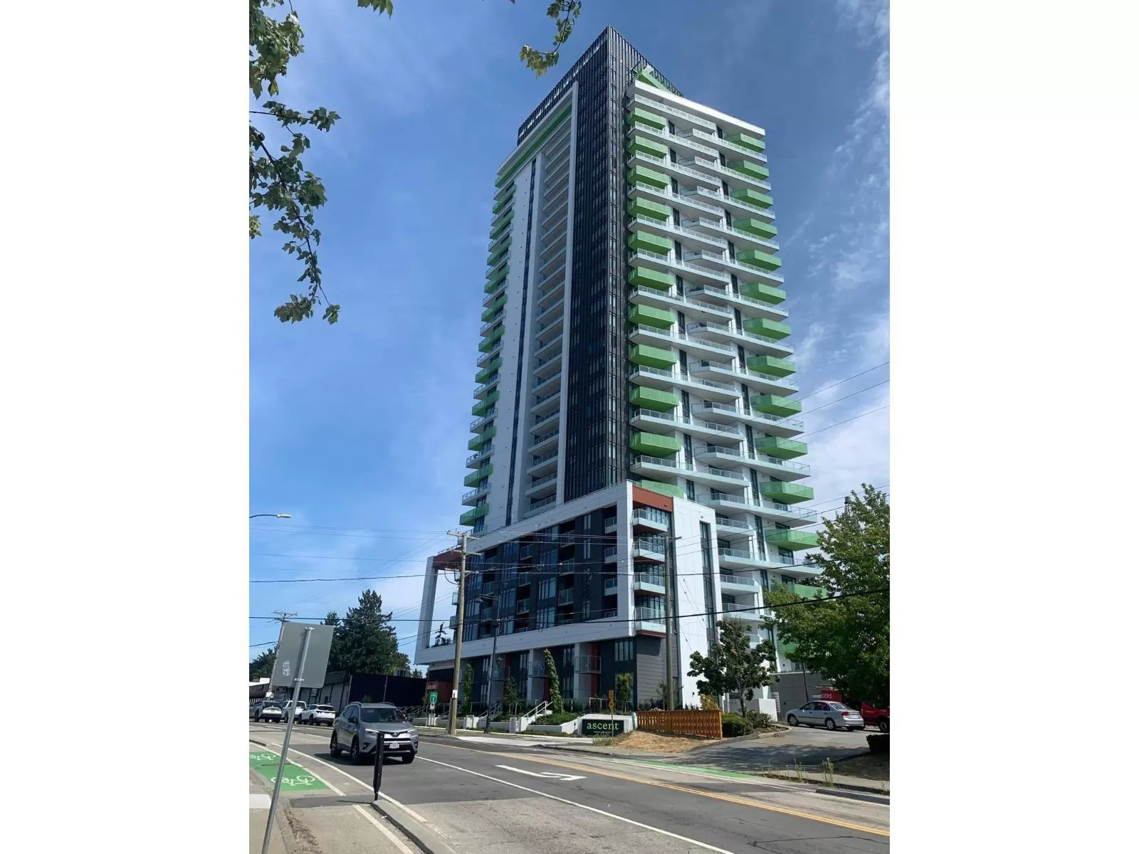 Apartment for rent: 1806 10428 Whalley Boulevard, Surrey, British Columbia V3T 0W2