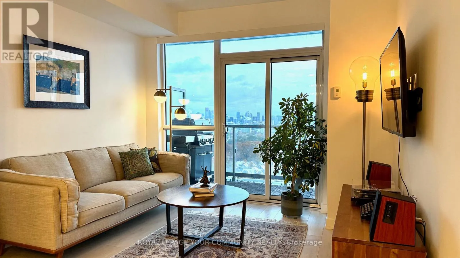 Apartment for rent: 1806 - 501 St. Clair Avenue W, Toronto, Ontario M5P 0A2