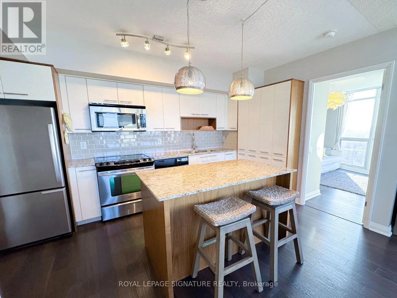 Apartment for rent: 1807 - 1 Valhalla Inn Road, Toronto, Ontario M9B 1S9