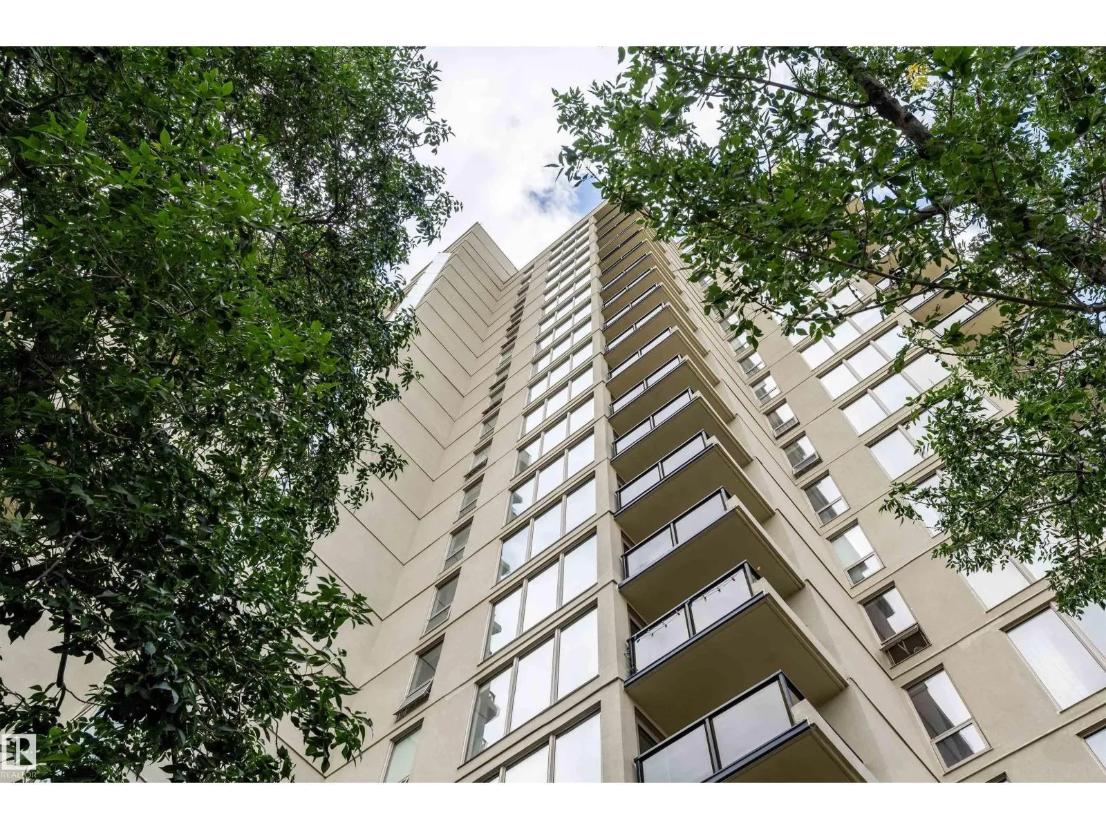 Apartment for rent: #1809 10149 Saskatchewan Dr Nw, Edmonton, Alberta T6E 6B6