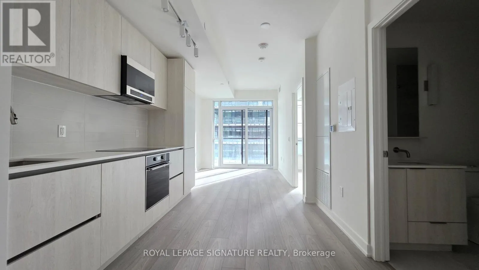 Apartment for rent: 1809 - 120 Broadway Avenue, Toronto, Ontario M4P 0E9