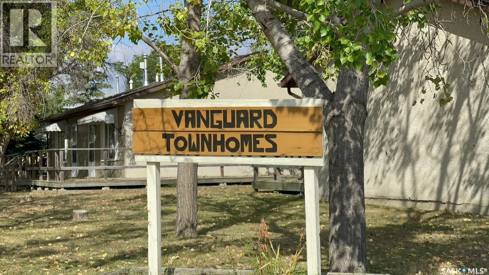 Multi-Family for rent: 1809 Progress Avenue, Vanguard, Saskatchewan S0N 2V0