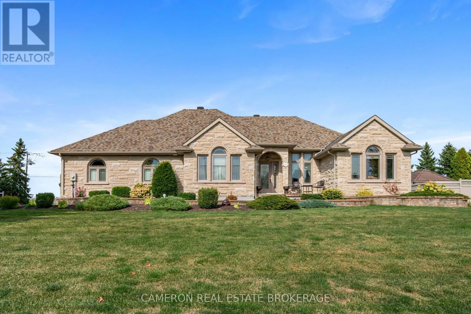 House for rent: 18105 Farlinger Drive, South Glengarry, Ontario K6H 5R5