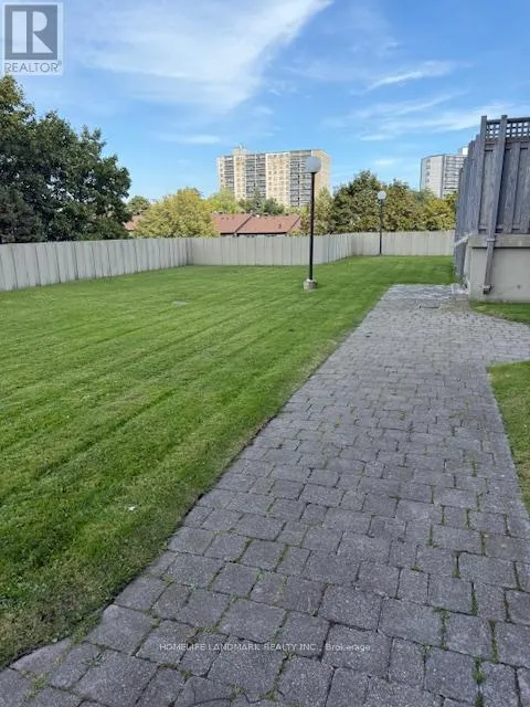 Apartment for rent: 1811 - 15 Torrance Road, Toronto, Ontario M1J 3K2