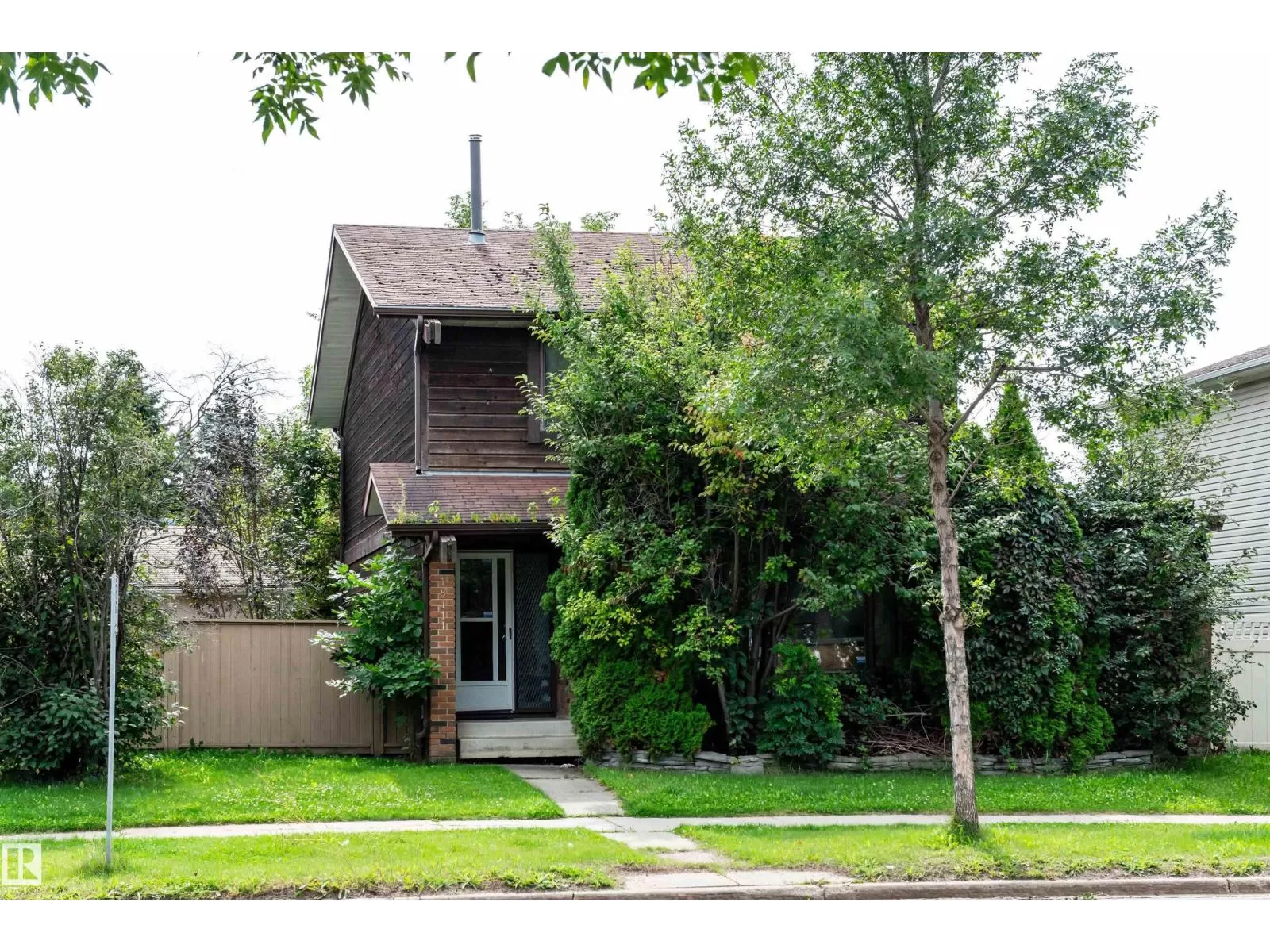 House for rent: 18111 76 Av Nw, Edmonton, Alberta T5T 2E9