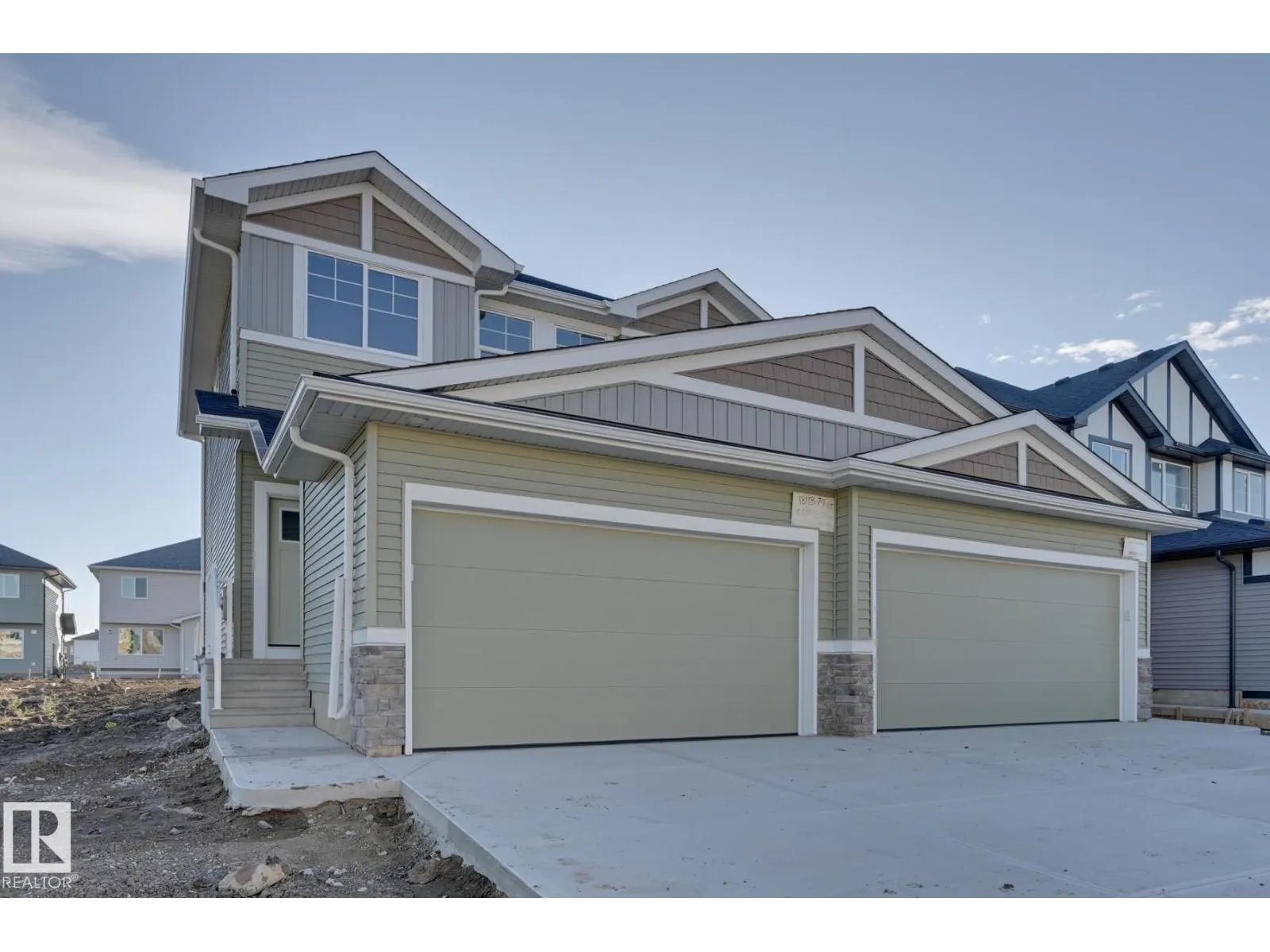 Duplex for rent: 18113 74 St Nw, Edmonton, Alberta T5Z 0X7