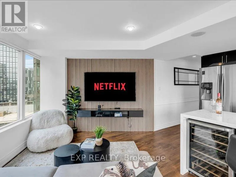 Apartment for rent: 1816 - 210 Victoria Street, Toronto, Ontario M5B 2R3