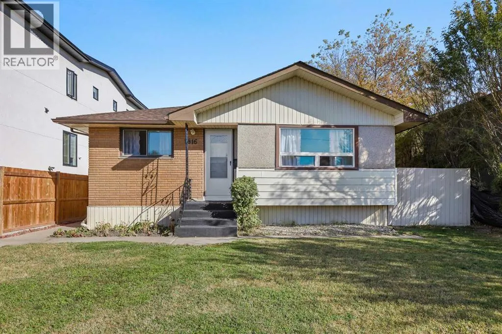 House for rent: 1816 42 Street Se, Calgary, Alberta T2B 1E9