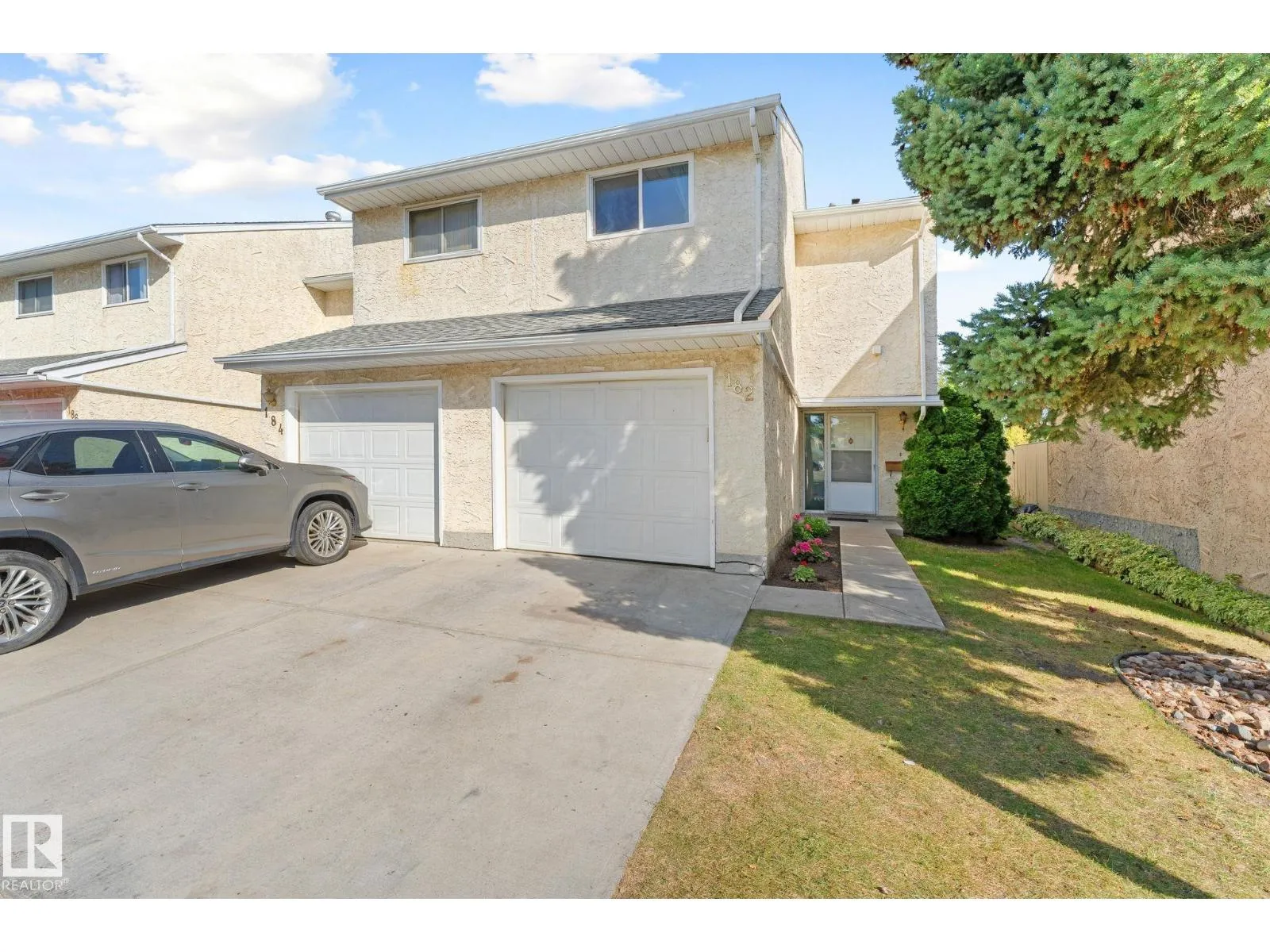 Row / Townhouse for rent: 182 Callingwood Pl Nw, Edmonton, Alberta T5T 2C6