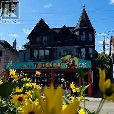 182 Dupont Street, Toronto, Ontario M5R 2E6