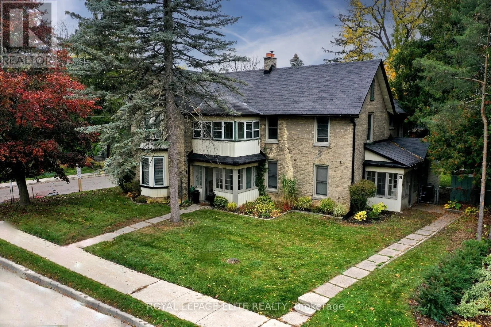 Triplex for rent: 18-20 Reuben Street, Aurora, Ontario L4G 2M2