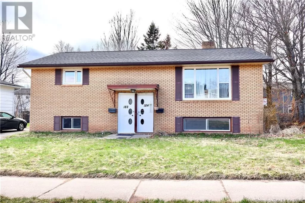 Duplex for rent: 182-184 Ayer Avenue, Moncton, New Brunswick E1C 8W2