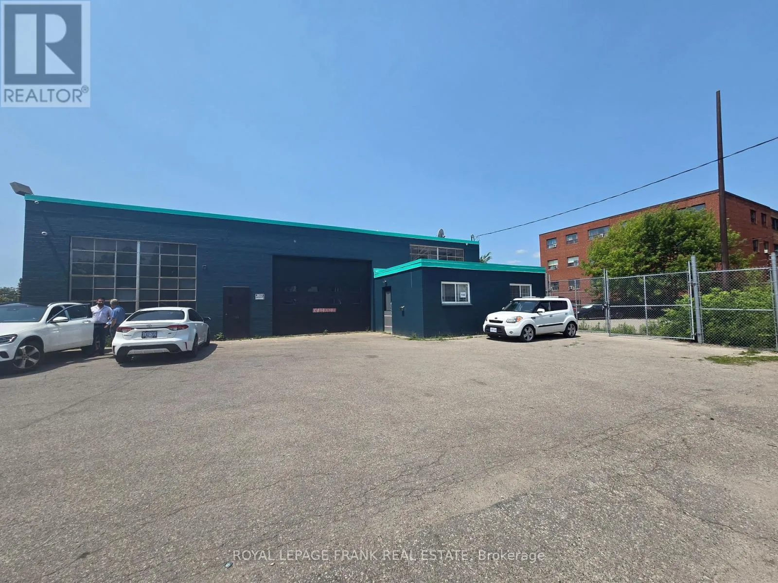 182&188 Park Road S, Oshawa, Ontario L1J 4H2