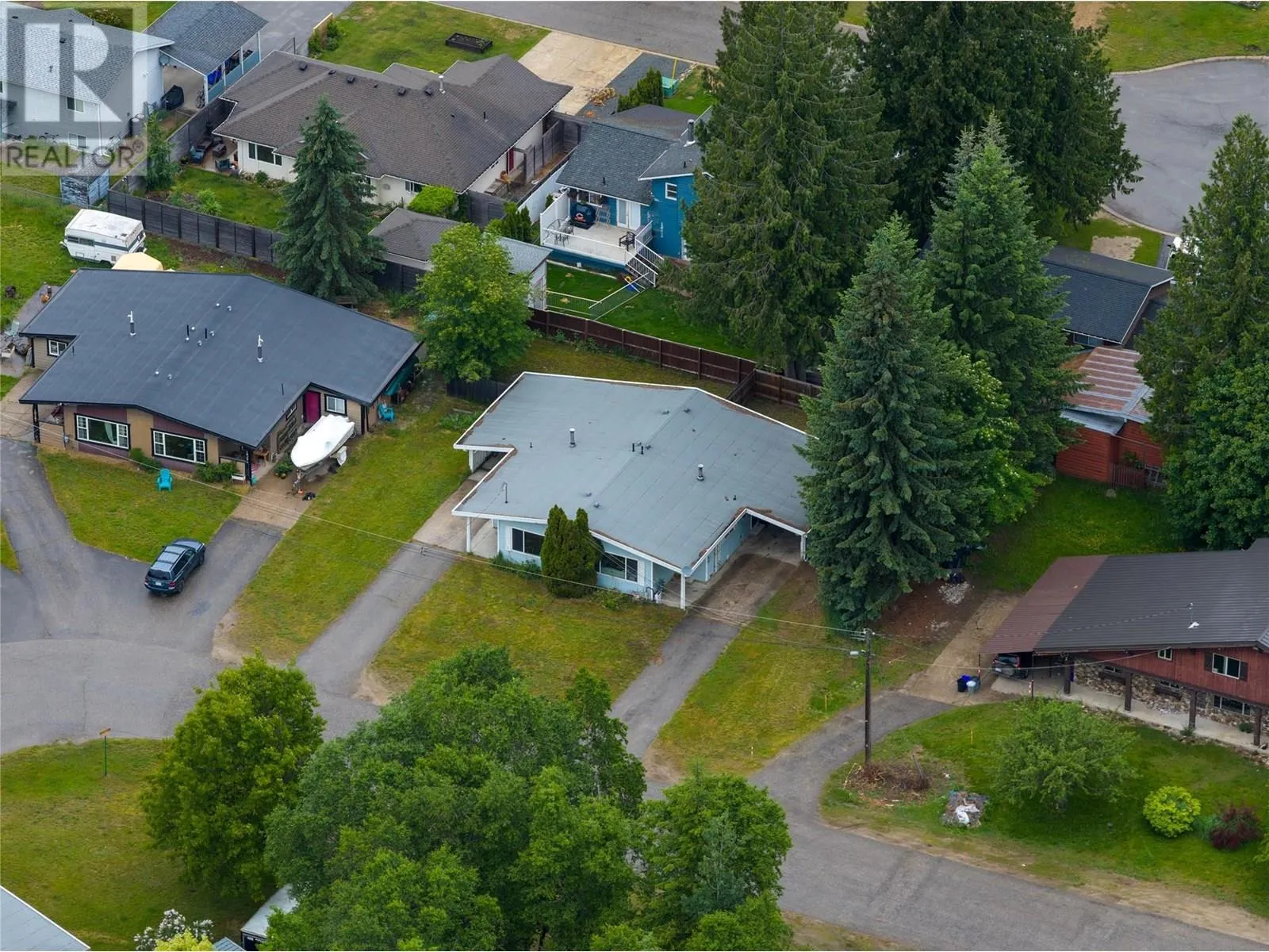 Duplex for rent: 1822 A&b Maley Road, Revelstoke, British Columbia V0E 2S0