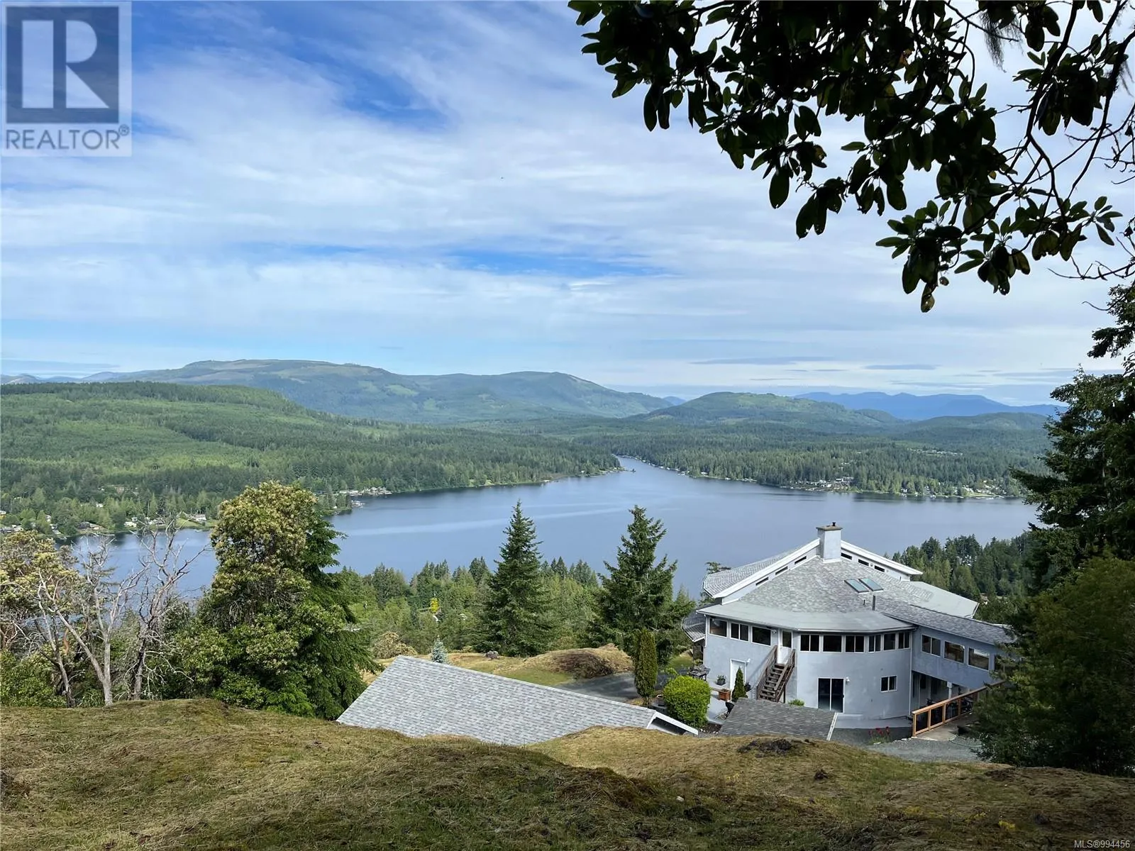 House for rent: 1828 Strathcona Hts, Shawnigan Lake, British Columbia V8H 2A9