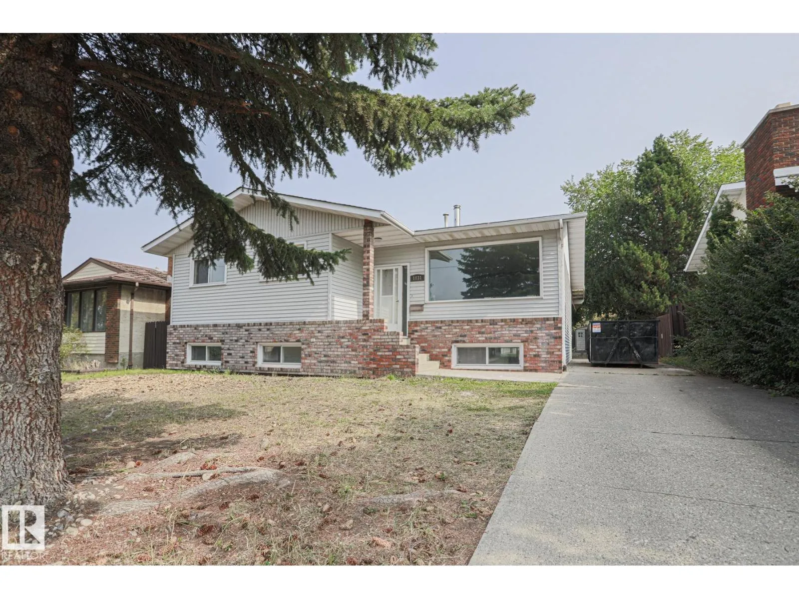 House for rent: 1831 51 St Nw, Edmonton, Alberta T6L 1X4