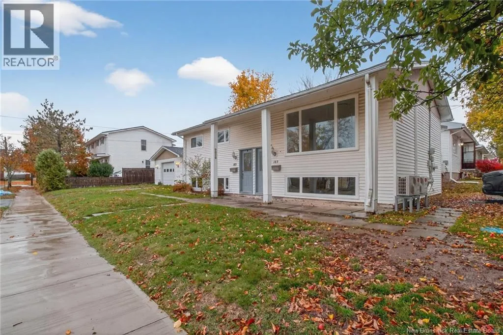 Duplex for rent: 183-185 Lorne Street, Moncton, New Brunswick E1E 1C1