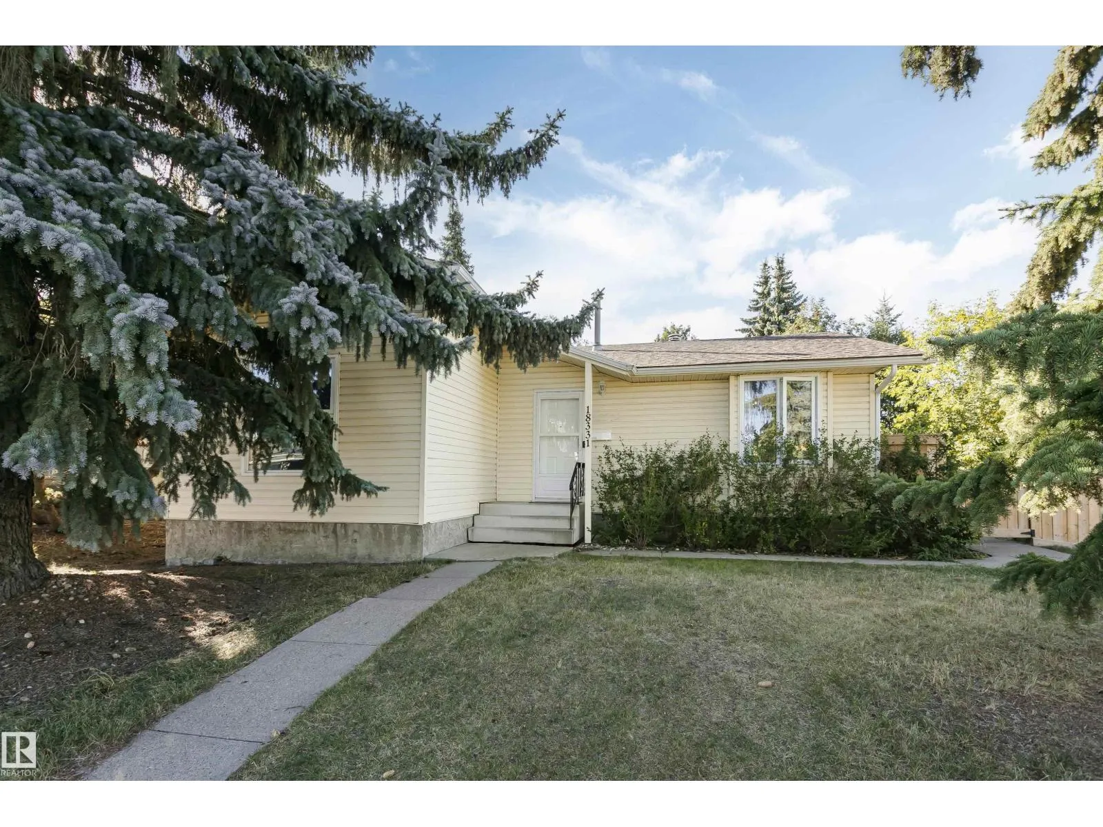 House for rent: 18331 68 Av Nw, Edmonton, Alberta T5T 2H5