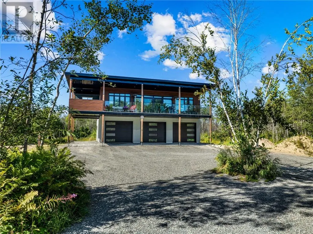 House for rent: 1836 Yorkshire Drive, Val Caron, Ontario P3N 1R9