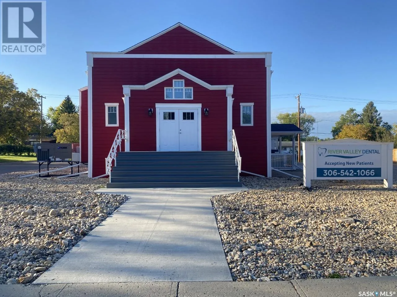 Offices for rent: 184 Queen Elizabeth Boulevard, Kamsack, Saskatchewan S0A 1S0