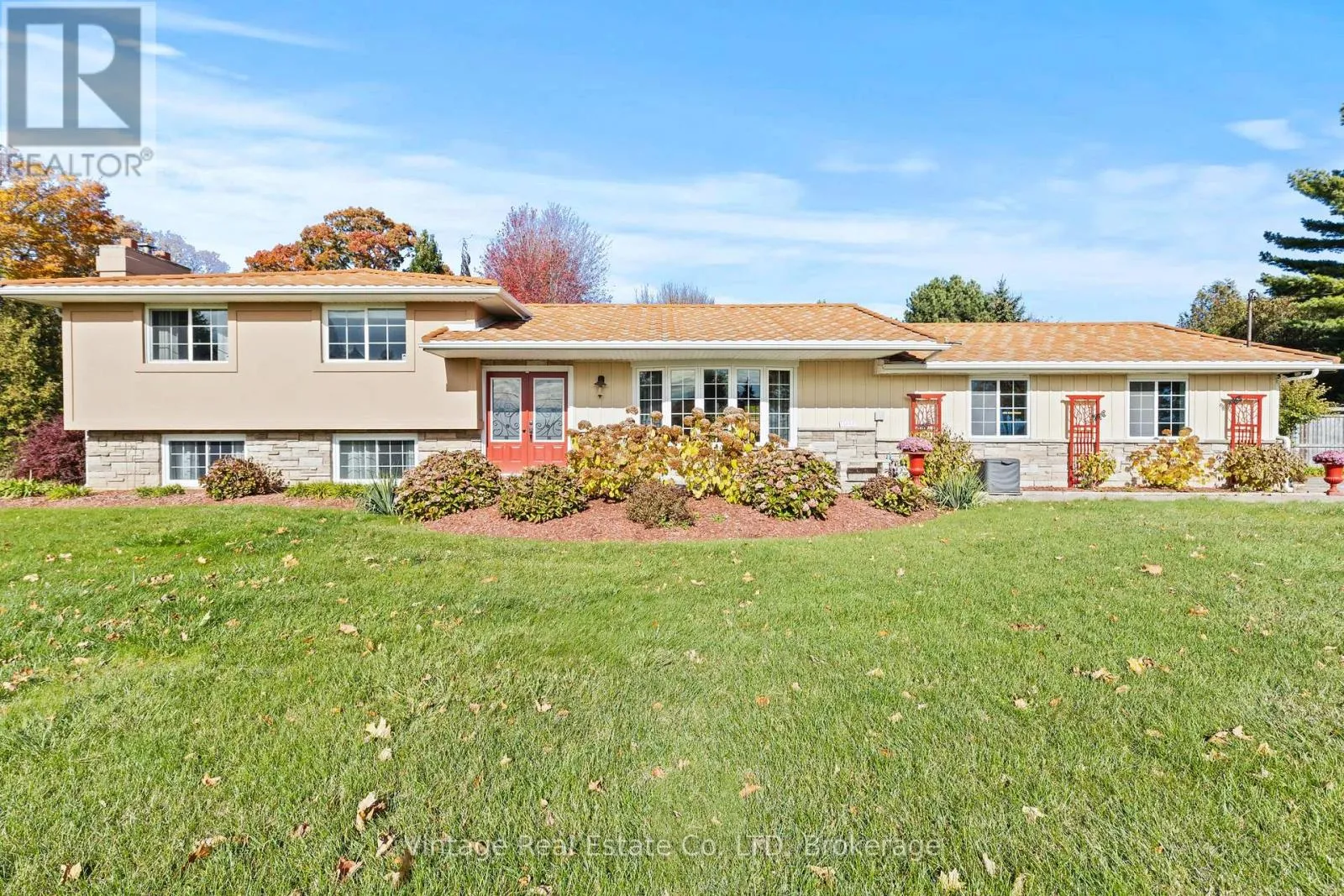 House for rent: 1841 Sunset Lane, St. Catharines, Ontario L2R 6P9