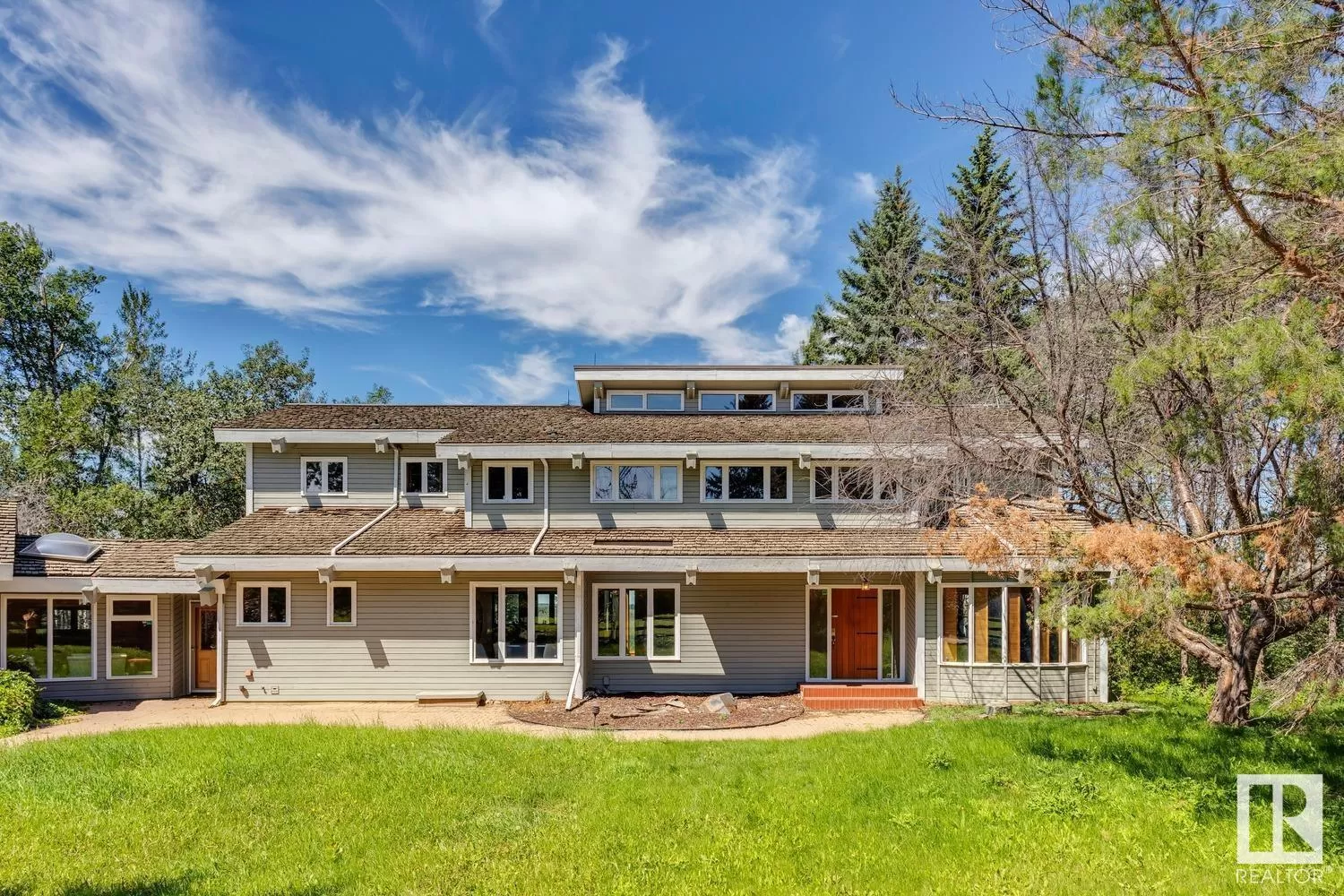 House for rent: 18420 8a Av Sw, Edmonton, Alberta T6W 1A5