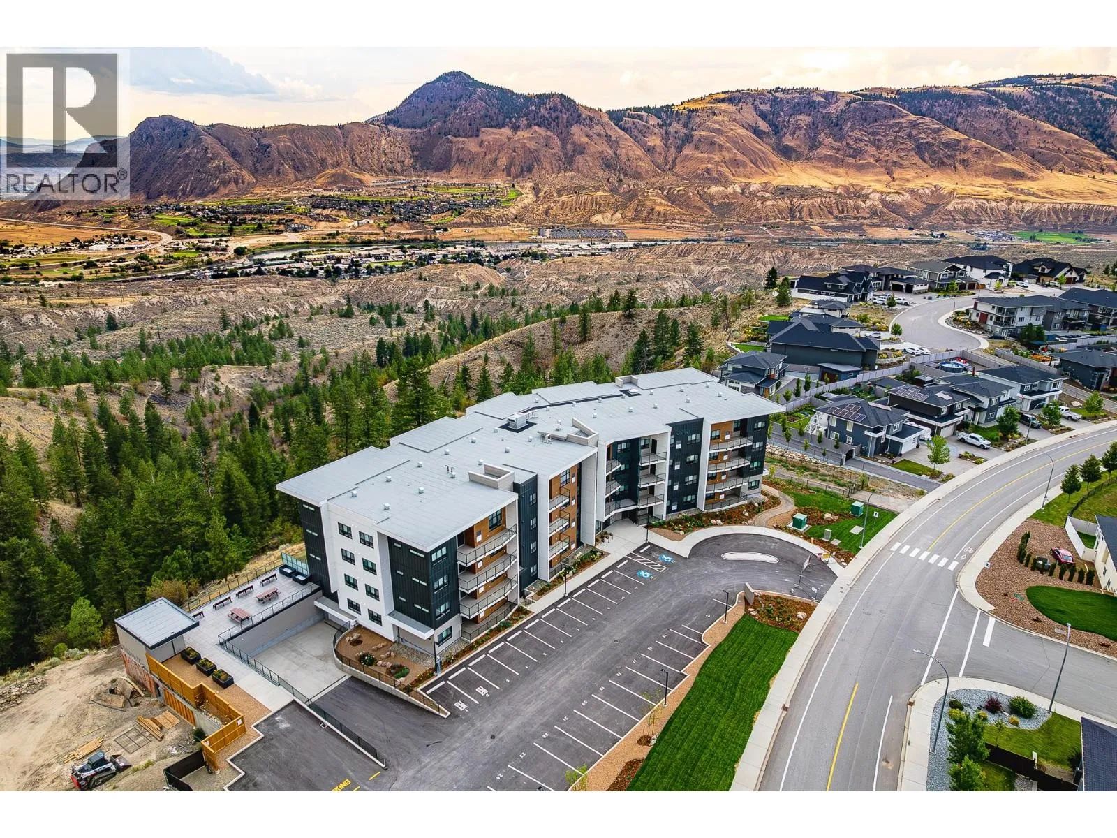 Apartment for rent: 1844 Qu'appelle Boulevard Unit# 103, Kamloops, British Columbia V2E 0E8