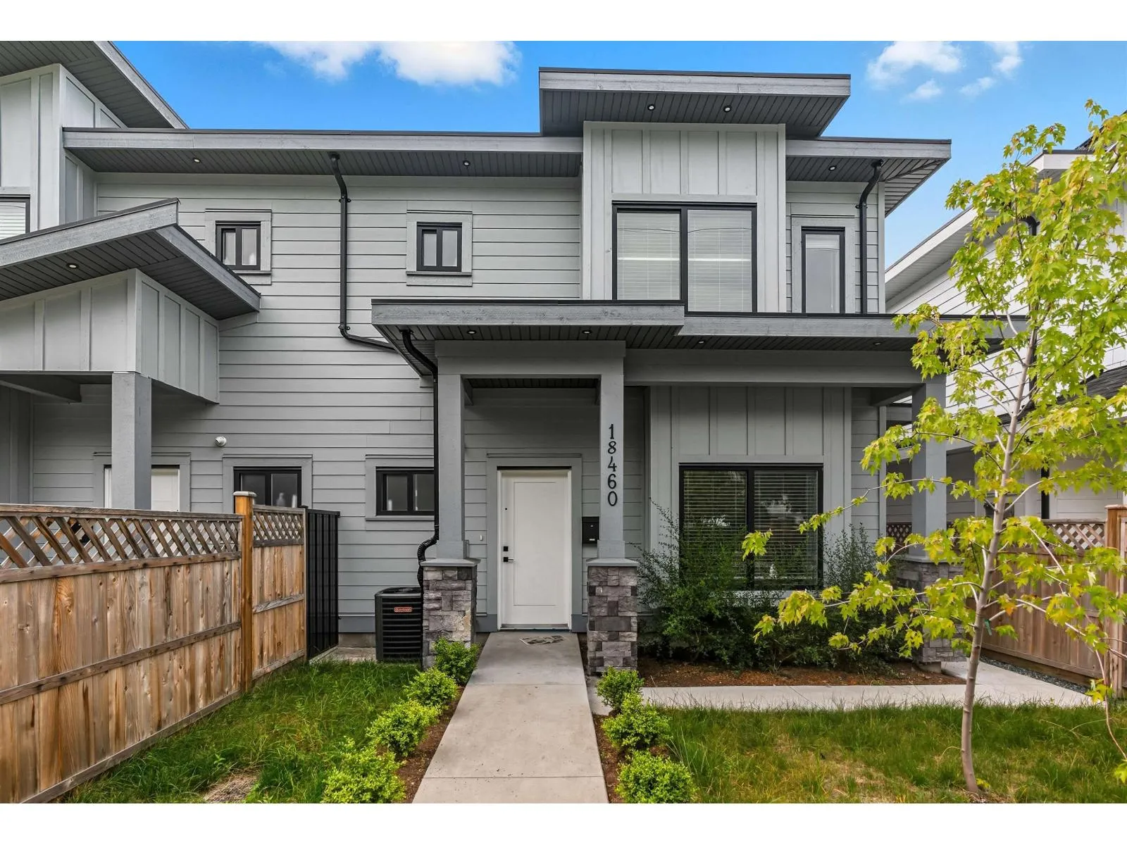 Duplex for rent: 18460 64 Avenue, Surrey, British Columbia V3S 8J6