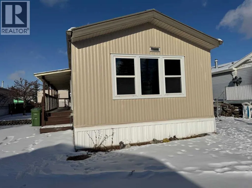 Mobile Home for rent: 185, 3223 83 Street Nw, Calgary, Alberta T3B 5N3