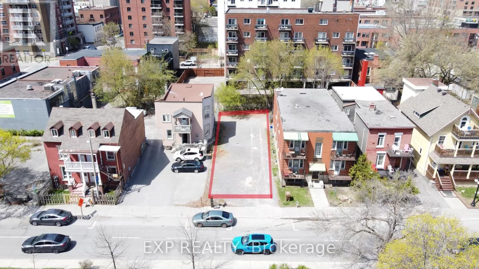 185 York Street, Ottawa, Ontario K1N 5T7