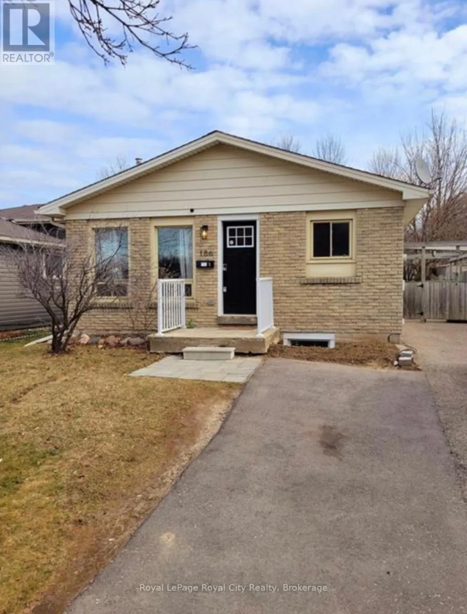 House for rent: 186 Natchez Road, Kitchener, Ontario N2B 3L2