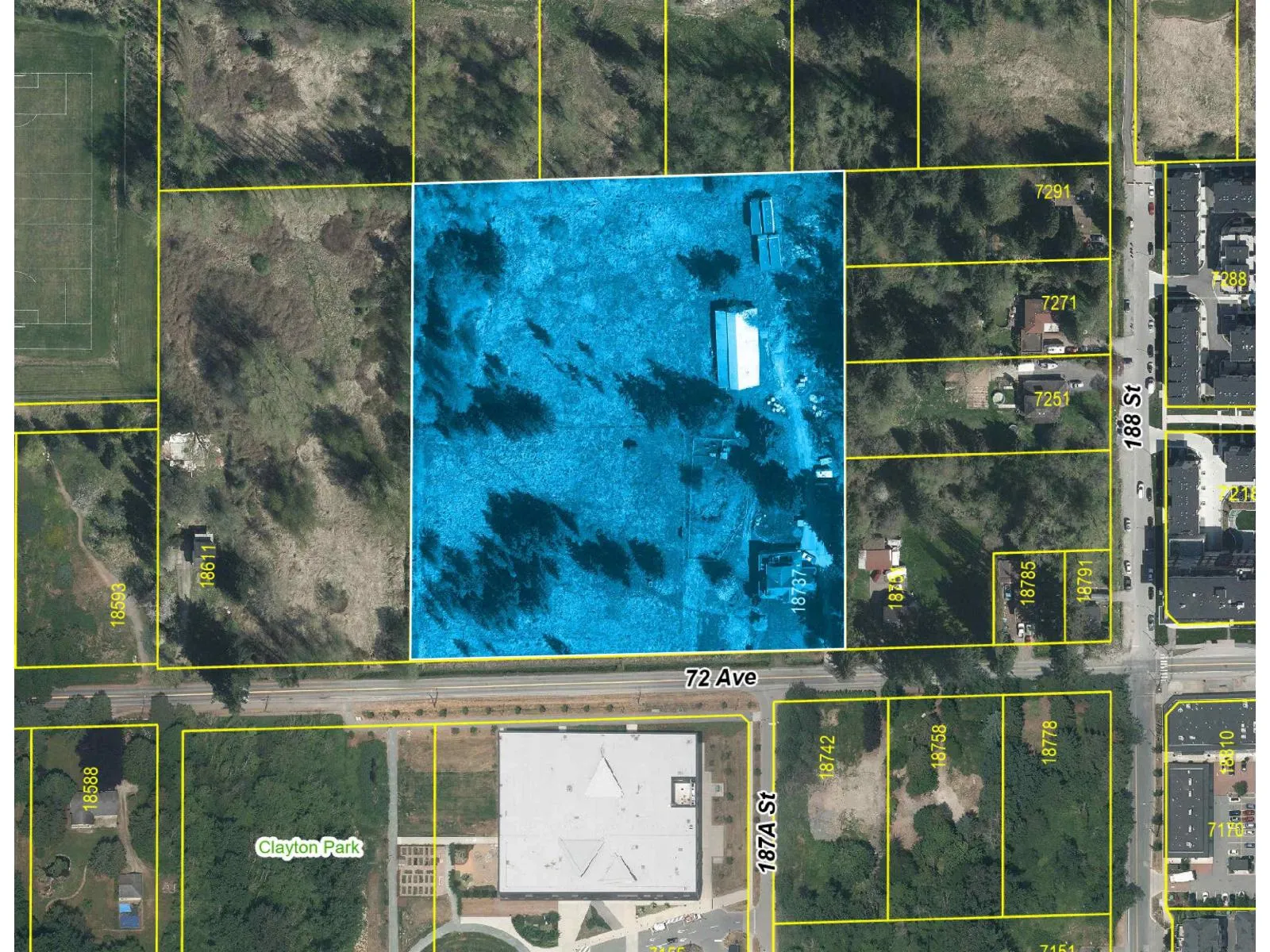 House for rent: 18737 72 Avenue, Surrey, British Columbia V4N 1M9