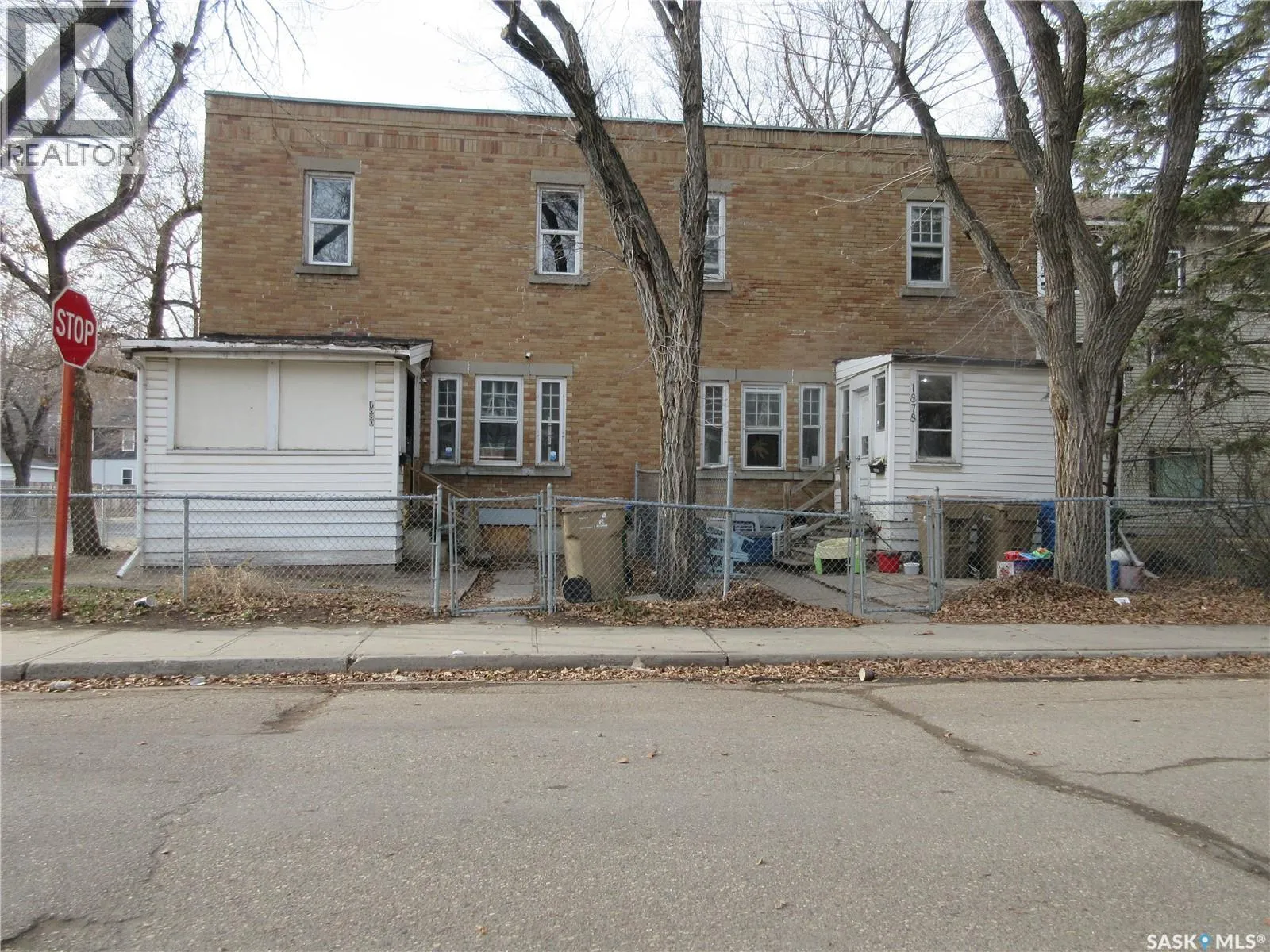 Duplex for rent: 1878-1880 Ottawa Street, Regina, Saskatchewan S4P 1P4