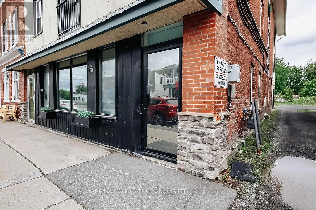 188 Military Road S, South Glengarry, Ontario K0C 1N0