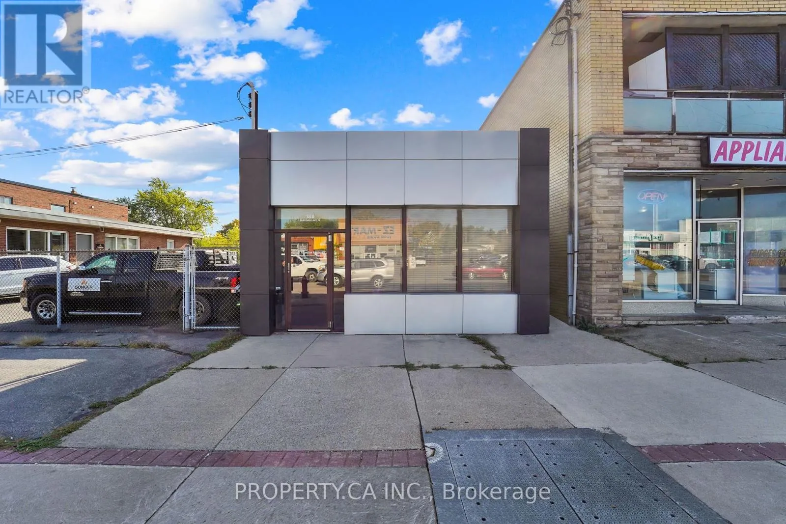 188 Parkdale Avenue N, Hamilton, Ontario L8H 5X2