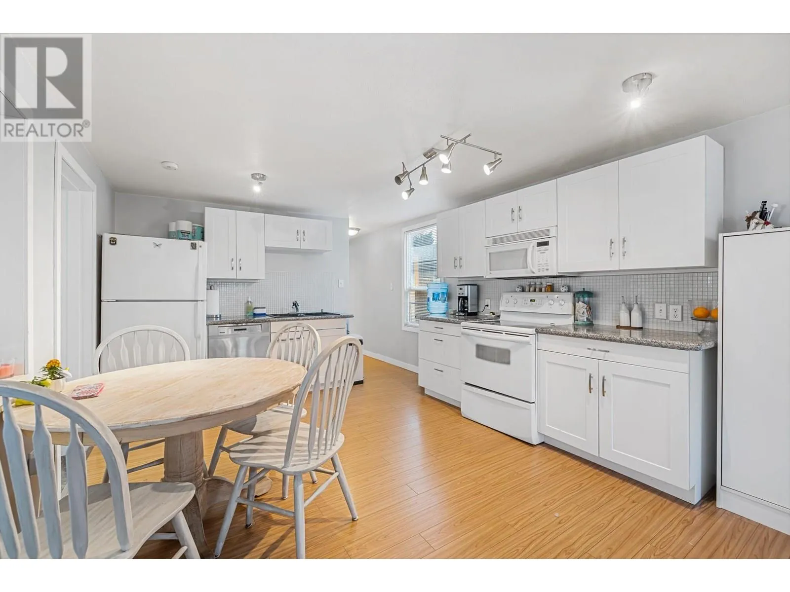 Manufactured Home for rent: 1881 Boucherie Road Unit# 54, West Kelowna, British Columbia V4T 0C9