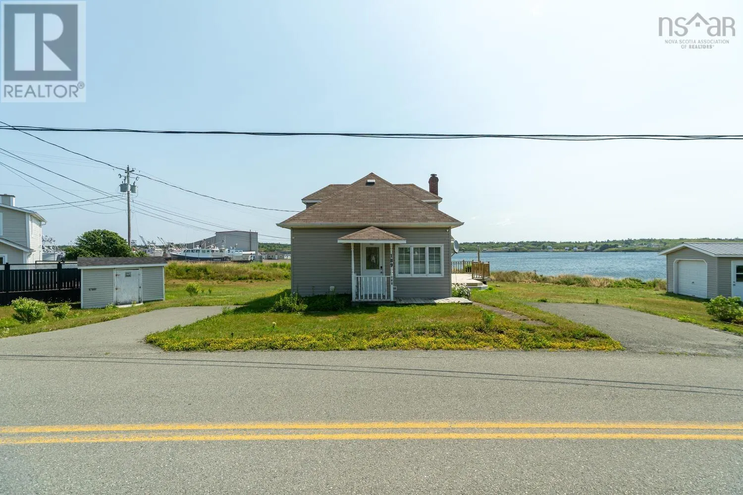 House for rent: 189 Boudreauville Road, Petit-De-Grat, Nova Scotia B0E 2L0