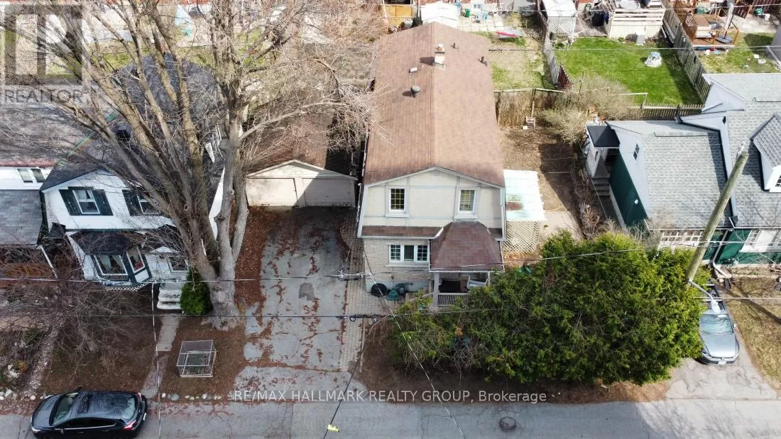 189 Devonshire Place, Ottawa, Ontario K1Z 7G6