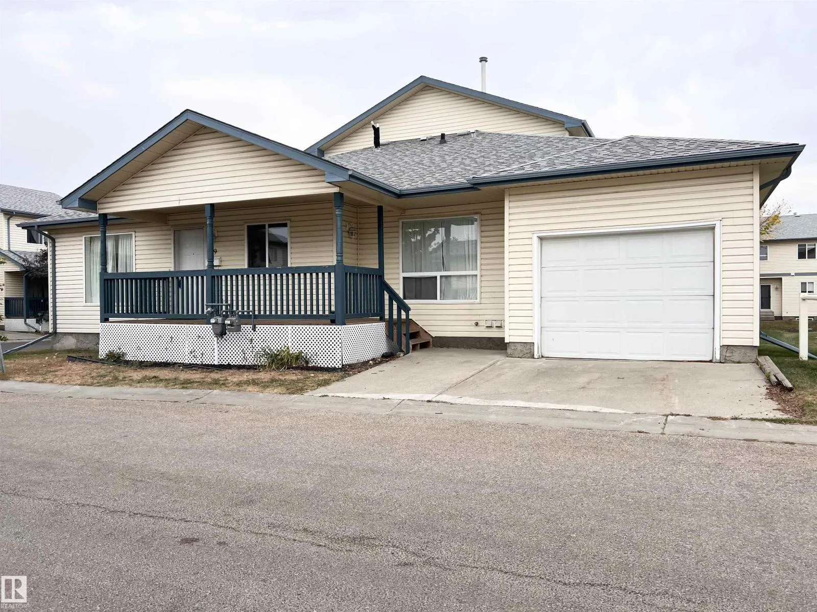 Row / Townhouse for rent: #19 10909 106 St Nw, Edmonton, Alberta T5H 4M7