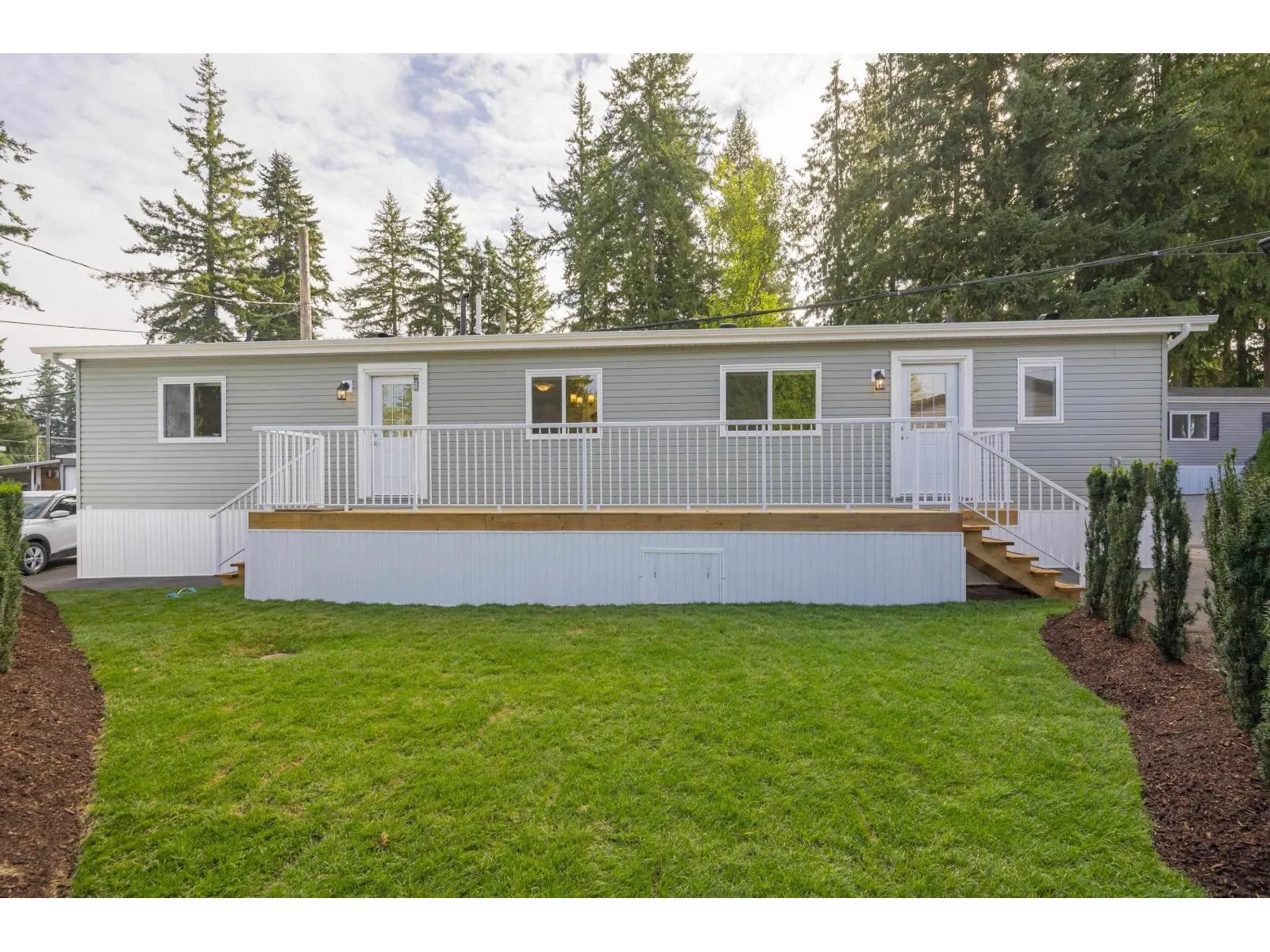 Manufactured Home for rent: 19 24330 Fraser Highway, Langley, British Columbia V2Z 1N2