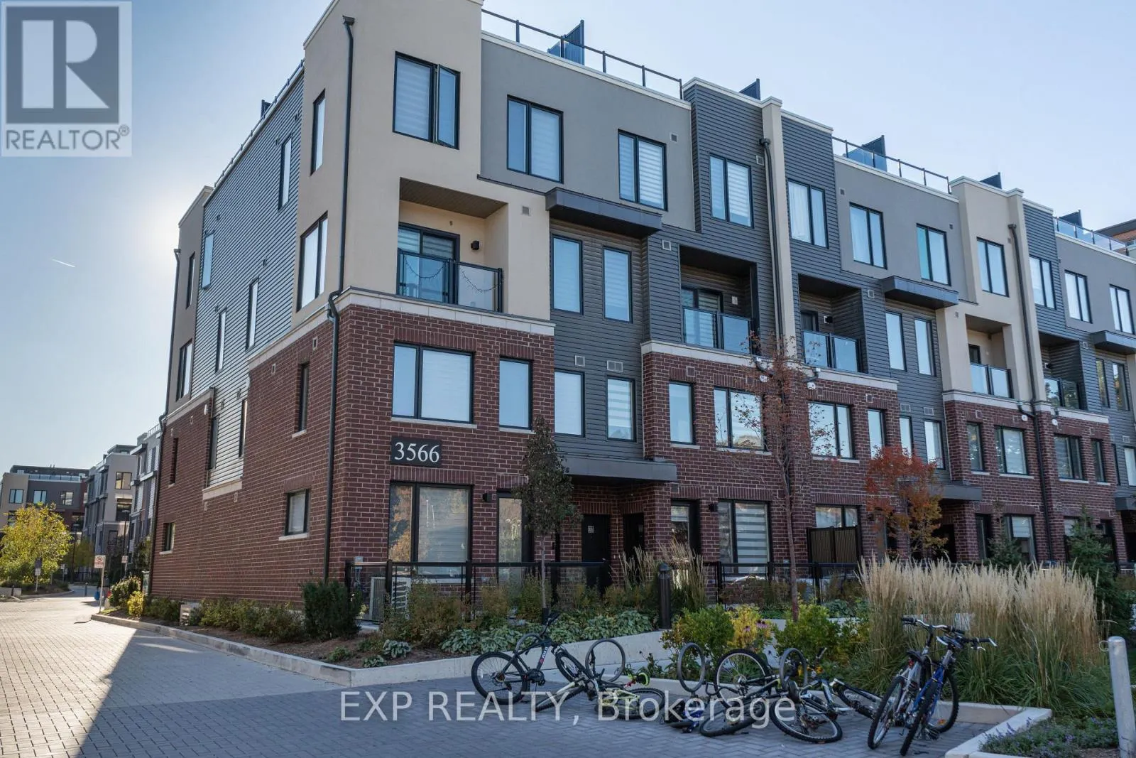 Row / Townhouse for rent: 19 - 3566 Colonial Drive, Mississauga, Ontario L5L 0C1