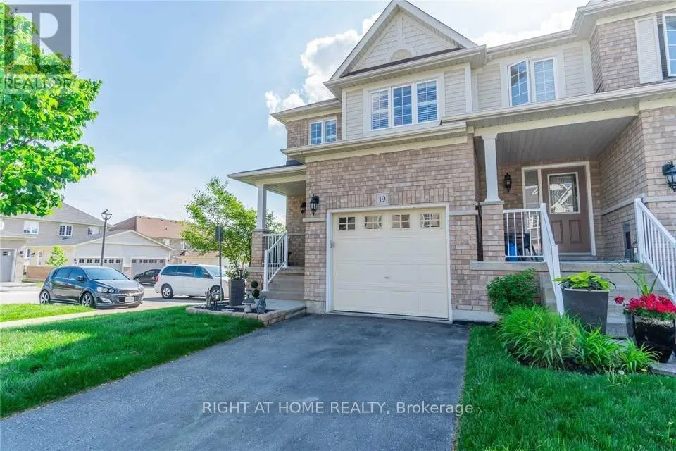 Row / Townhouse for rent: 19 - 460 Woodmount Drive, Oshawa, Ontario L1K 0K3